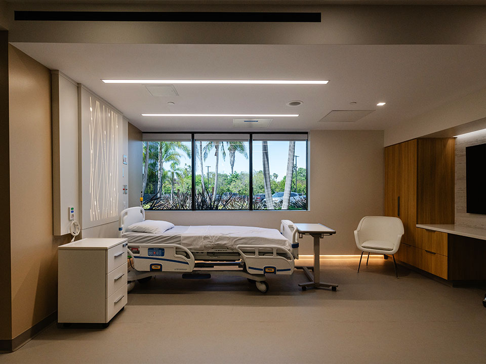 disc out-patient surgery center recovery room